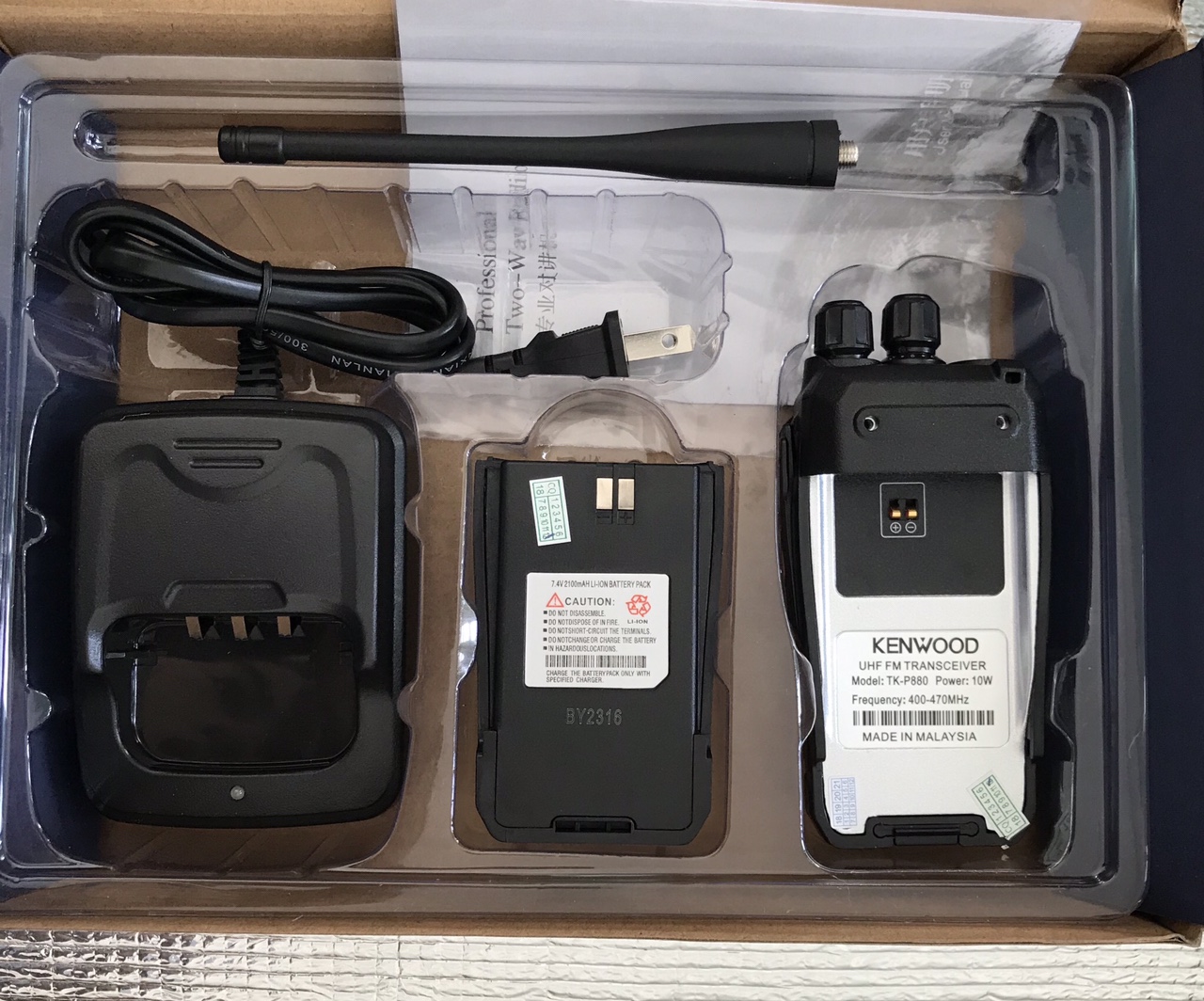 tron-bo-may-bo-dam-kenwood-tk-p880 Bộ đàm kenwood tk 880 với nhiều tính năng thông minh, độ bền cao, âm thanh to rõ ràng nhưng hình thức thì vô cùng nhỏ gọn và tiện lợi